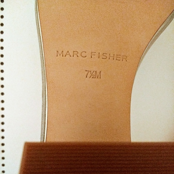 HEELS - Stunning Silver Block Heel Sandals - Picture 7 of 7